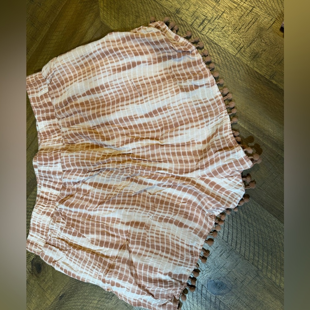 Stylish Coral Pom-Pom Trim Women's Shorts - Picture 6 of 10